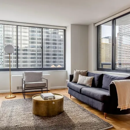 Midtown 1Br W Elevator Gym Nr Times Square Nyc-1350 Apartment
